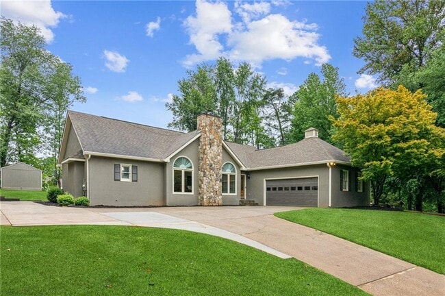 Primary Photo - 1835 Goldmine Dr