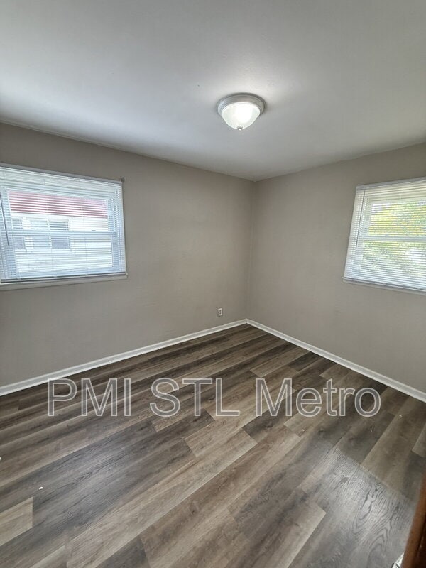 Building Photo - 10515 Renfrew Dr