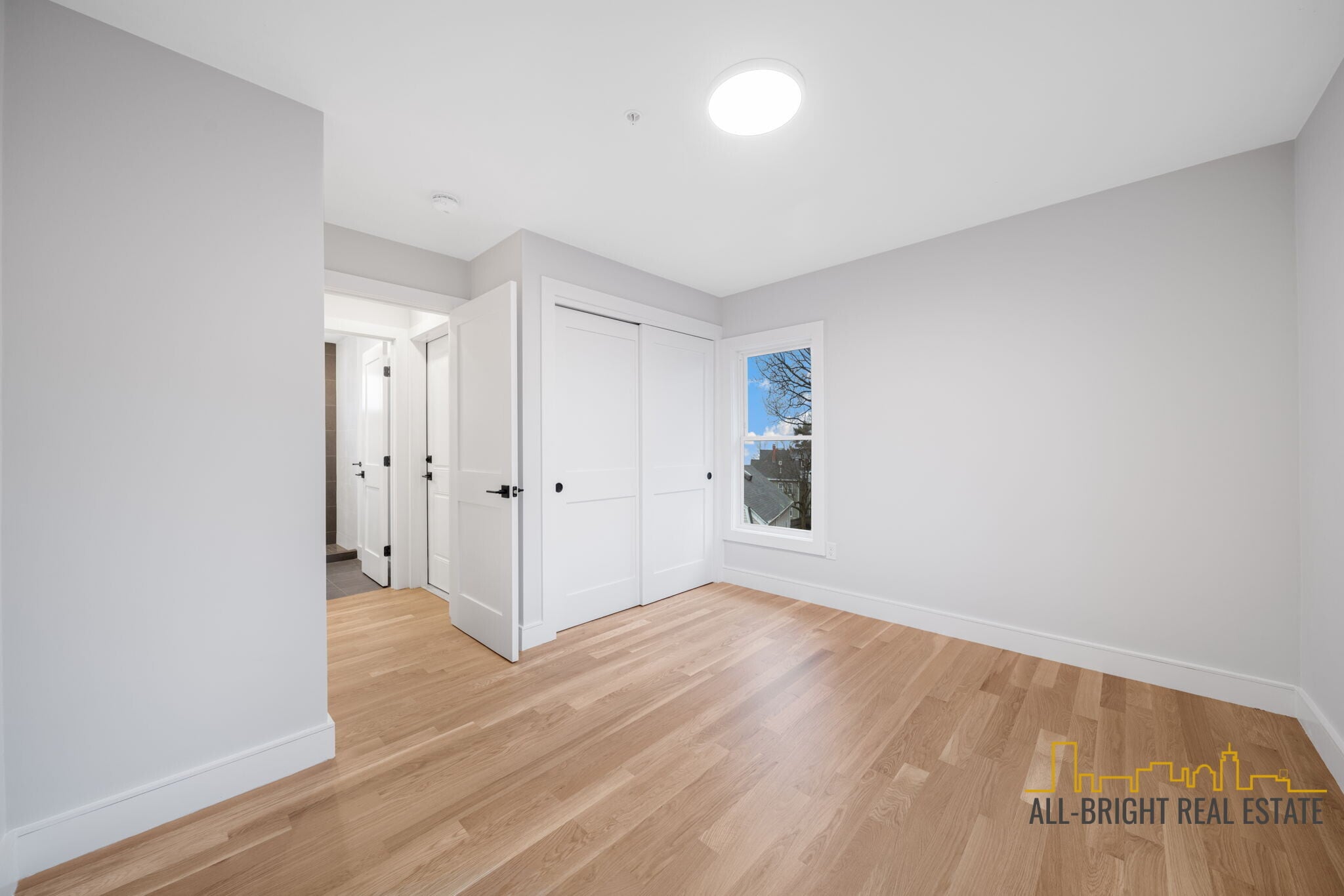 Building Photo - 9 Wenham St