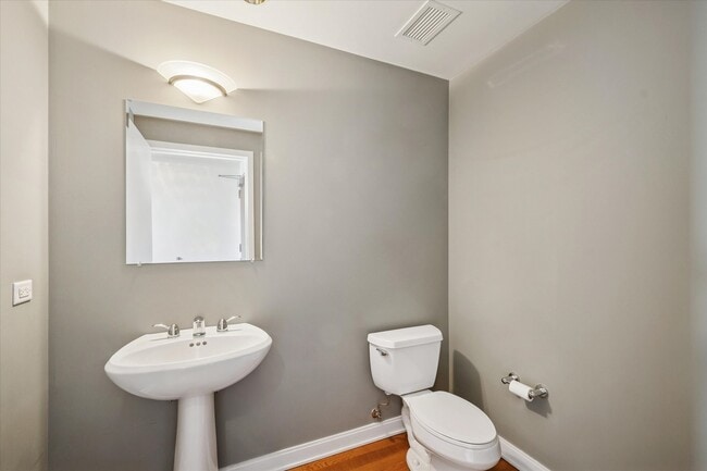 Building Photo - 130 N Garland Ct