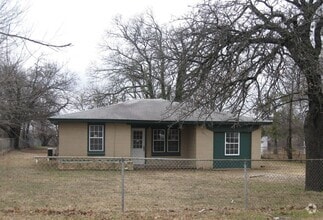 Building Photo - Move In Ready!!