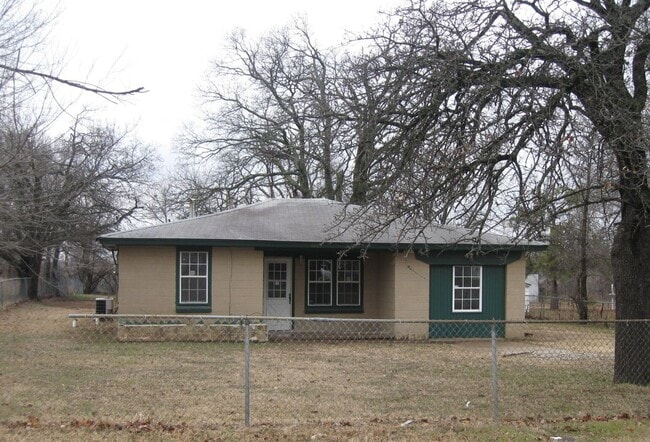 Primary Photo - Move In Ready!!
