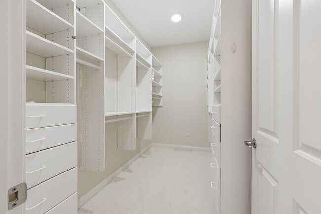 Building Photo - 5745 Newbank Cir