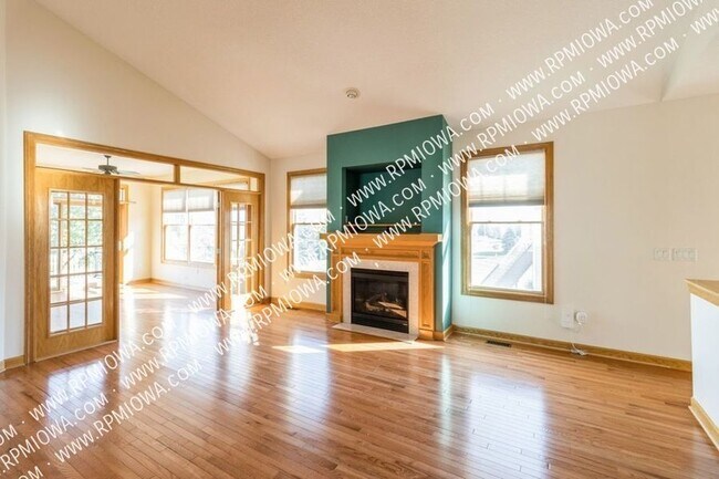Building Photo - 547 82nd St