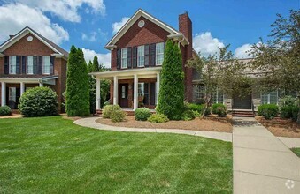 Building Photo - Beautiful cottage in Olde Stone for lease