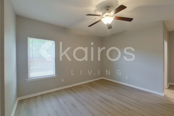 Building Photo - 10114 W 20th St