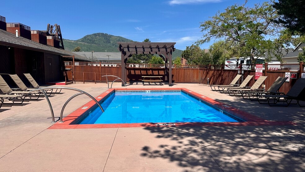 Building Photo - 2245 Sidewinder Dr