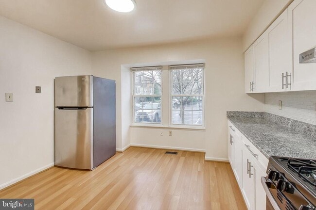 Building Photo - 18 Indian Hills Ct