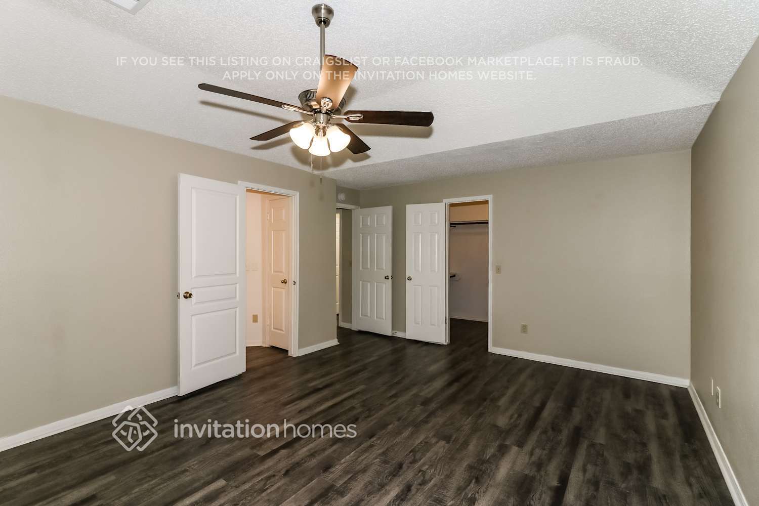 Building Photo - 8919 Village Hills Dr