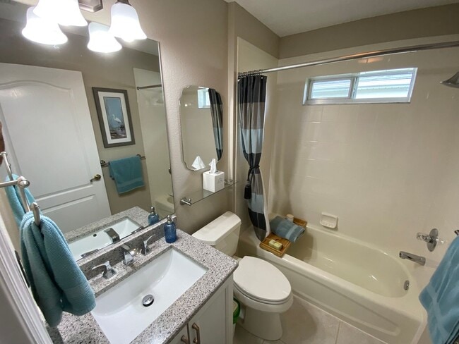 Building Photo - Gorgeous 3 + 2 Turnkey ANNUAL Lease w/Swim Spa & Large Private Screened in Patio In The Village o...