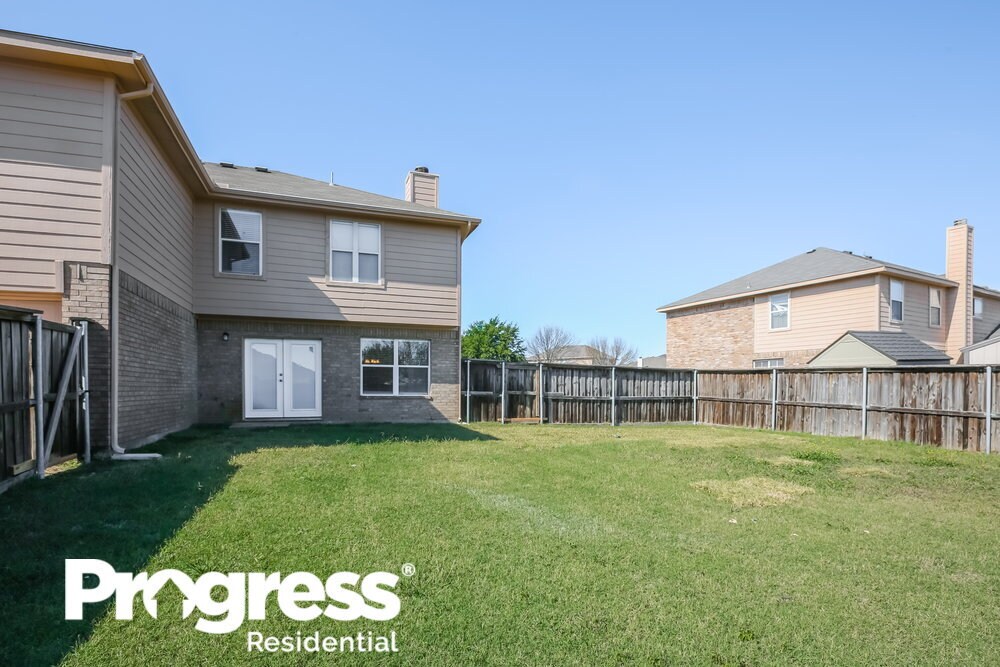 Building Photo - 308 S Waterford Oaks Dr