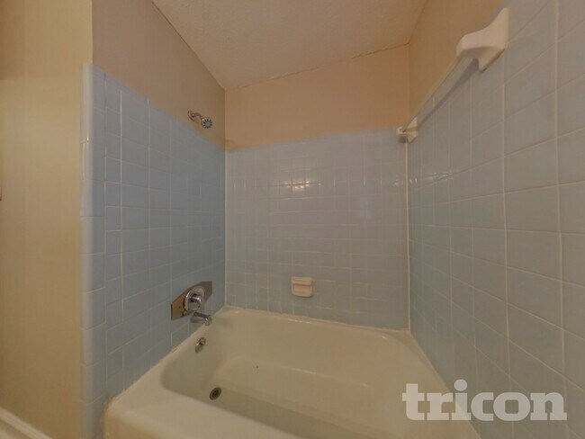 Building Photo - 5020 Horton Pl