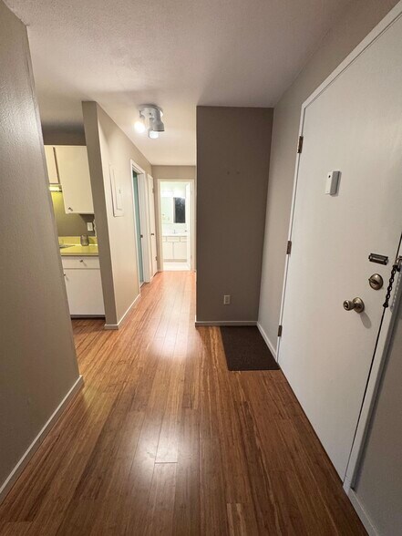 Building Photo - 7001 Sand Point Way NE