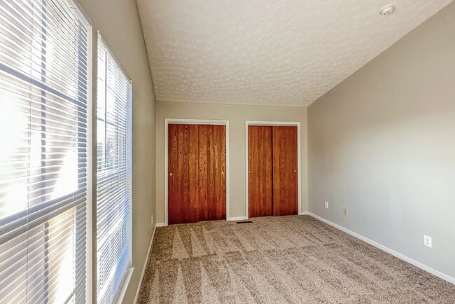Building Photo - 473 Buckingham Ct