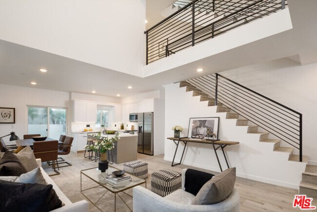 Building Photo - 846 N Alta Vista Blvd