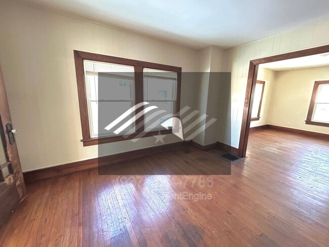 Building Photo - 2806 S Smithville Rd