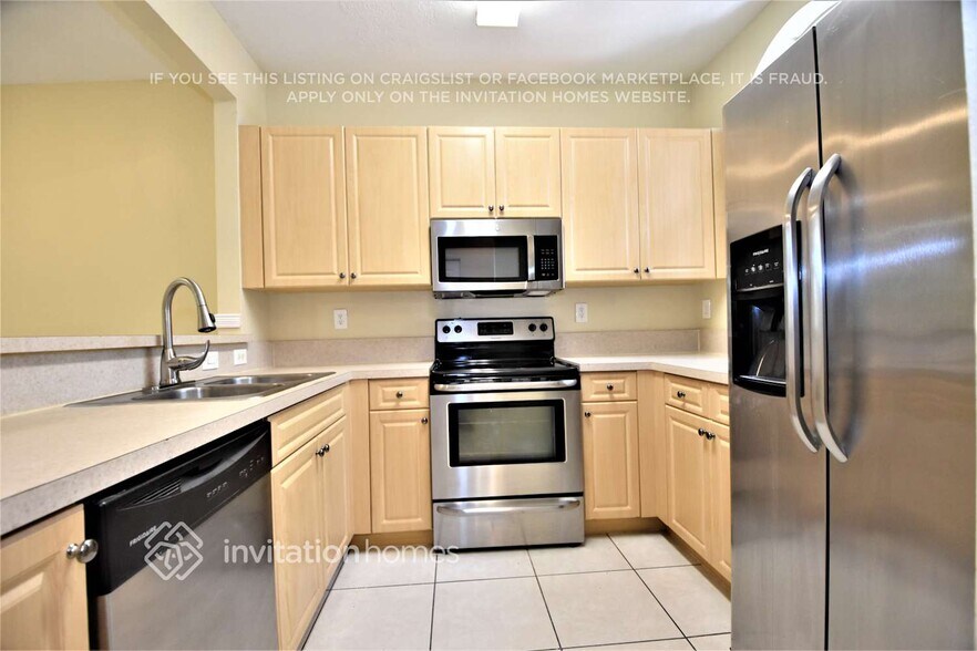Building Photo - 12768 SW 49th Ct