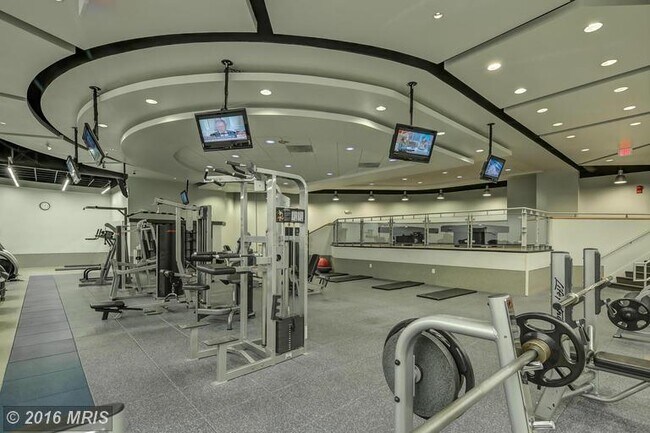 Community - 1021 Arlington Blvd