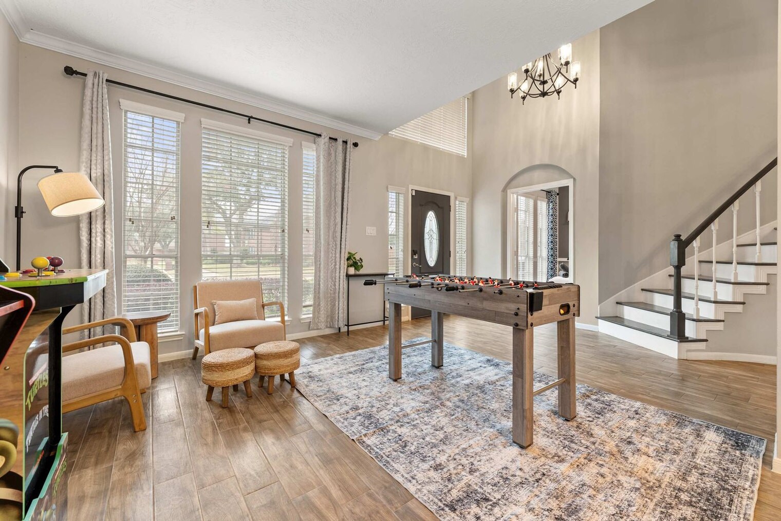 Building Photo - 1905 Navajo Dr