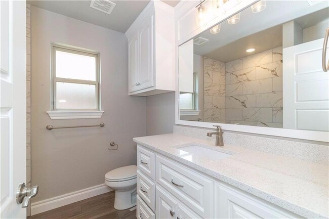 Building Photo - 3140 Drake Crest Dr