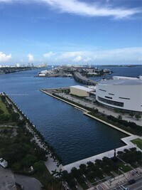 Building Photo - 900 Biscayne Blvd