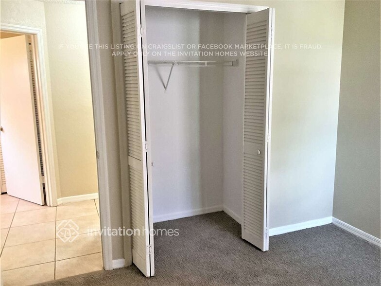 Building Photo - 105 River Chase Dr