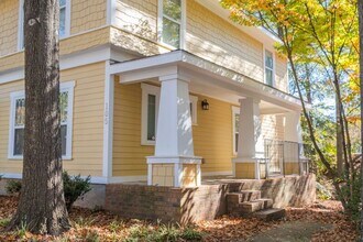 Building Photo - 490 S Barnett Shoals Rd