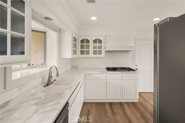 Building Photo - 1545 Skyline Dr