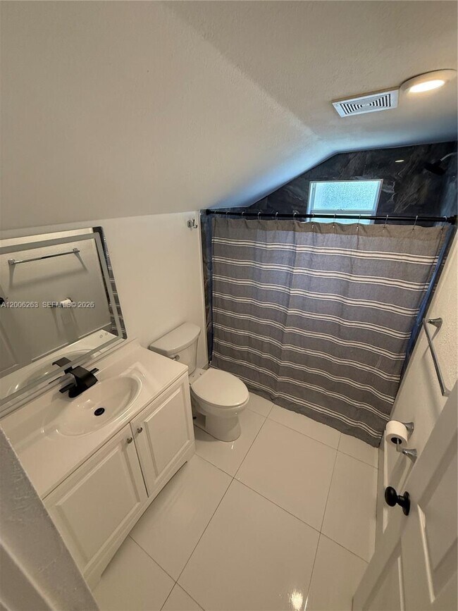 Building Photo - 6716 NW 6th Ave