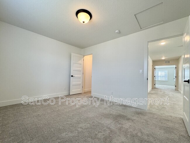 Building Photo - 1603 37th Ave