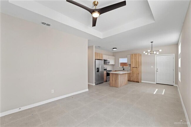 Building Photo - 12 Campeche Dr