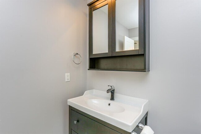 Building Photo - 4120 Beggs St