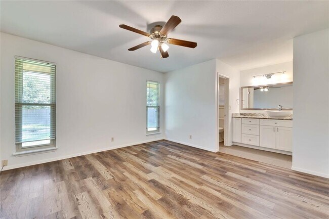 Building Photo - 3411 Monument Dr