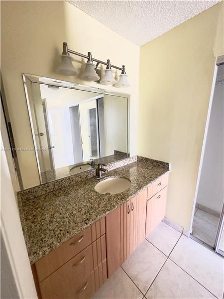 Building Photo - 3800 S Ocean Dr