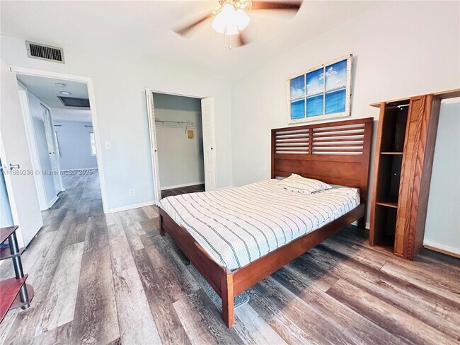 Building Photo - 850 SW 133rd Terrace