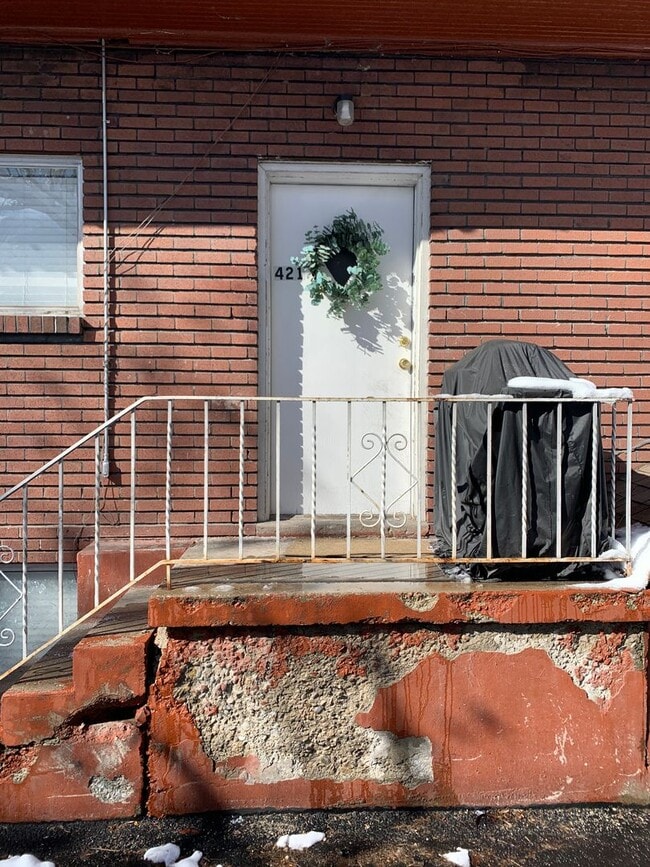 Building Photo - Cute Provo 2 Bedroom Apartment