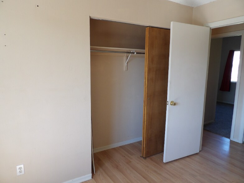 Building Photo - 3483 Foxridge Dr