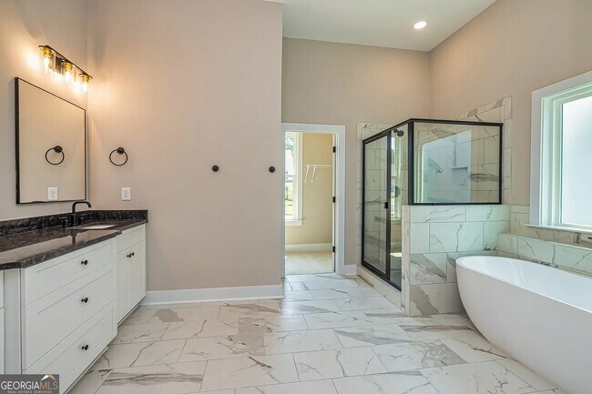 Building Photo - 69 Oakhurst Trail