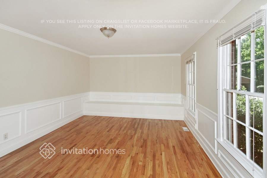Building Photo - 6959 Whispering Oaks Ct