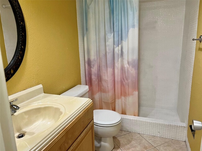 Building Photo - 3000 N Palm Aire Dr