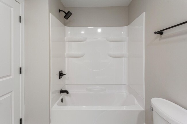 Building Photo - Four bedroom executive rental available no...