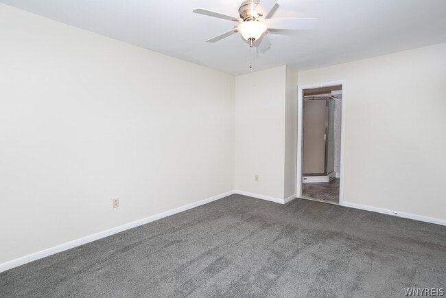 Building Photo - 45 Beehunter Ct