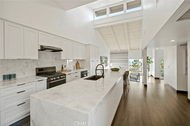 Building Photo - 23276 Atlantis Way