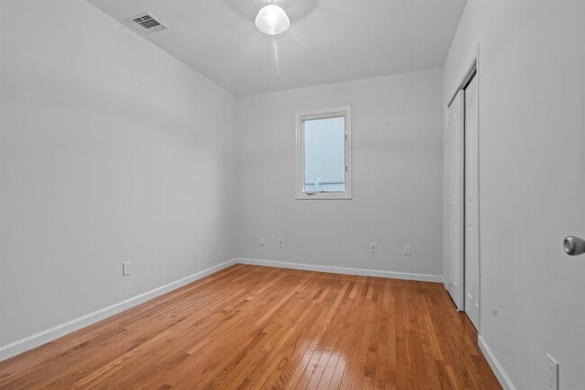 Building Photo - 410 Lafayette Ave