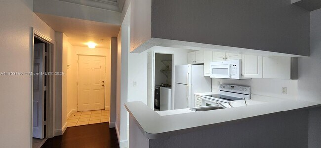 Building Photo - 2801 Sarento Pl