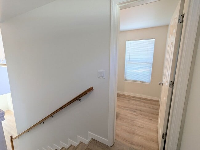 Building Photo - Comfort Meets Convenience in this Dog-Frie...