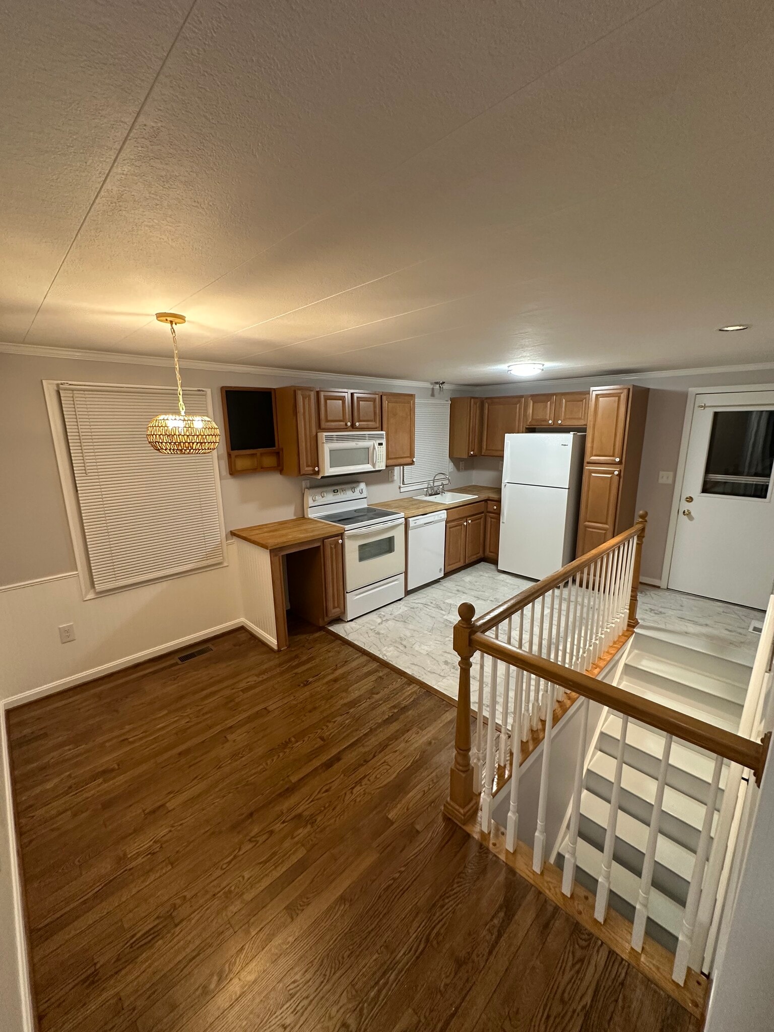 Building Photo - 809 E D St