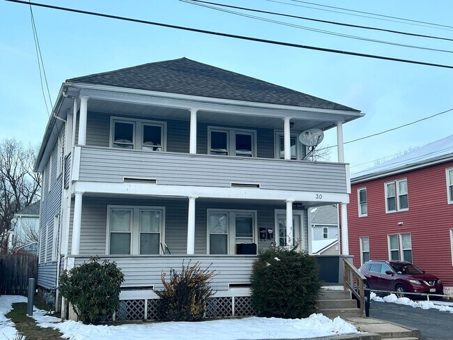 Building Photo - 30 Beverly St