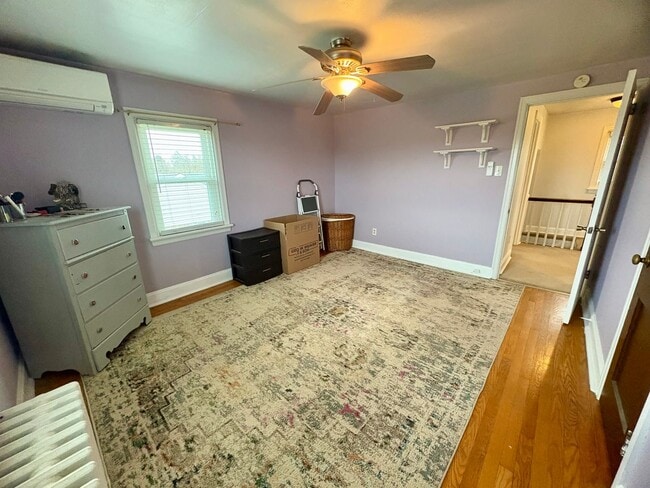 Building Photo - 3 Bedroom 1 Bathroom in Harrisburg!