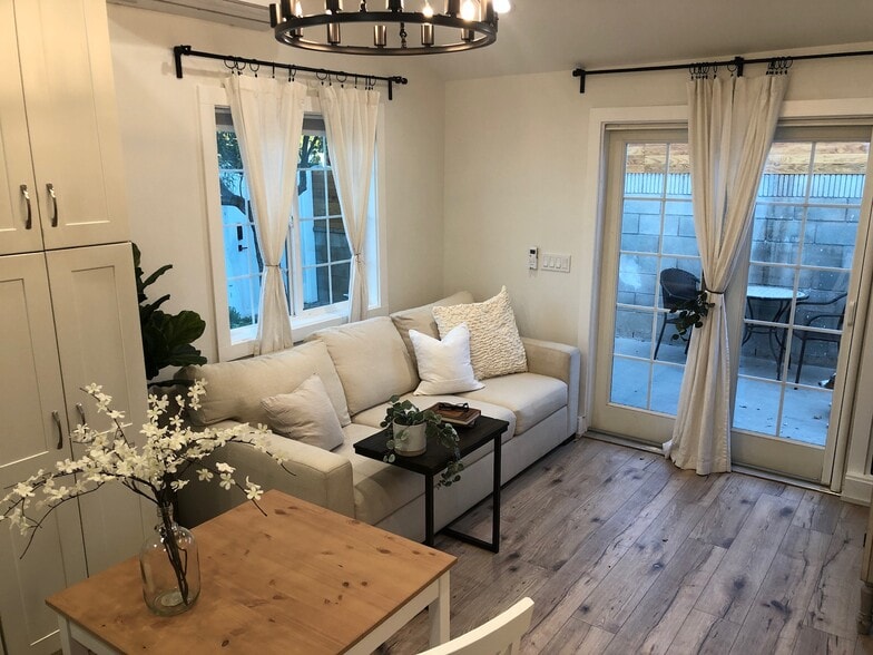 Building Photo - 4254 Keever Ave